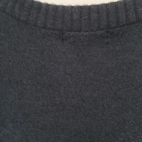 Super soft navy 💙sweater tunic - Picture 4 of 6